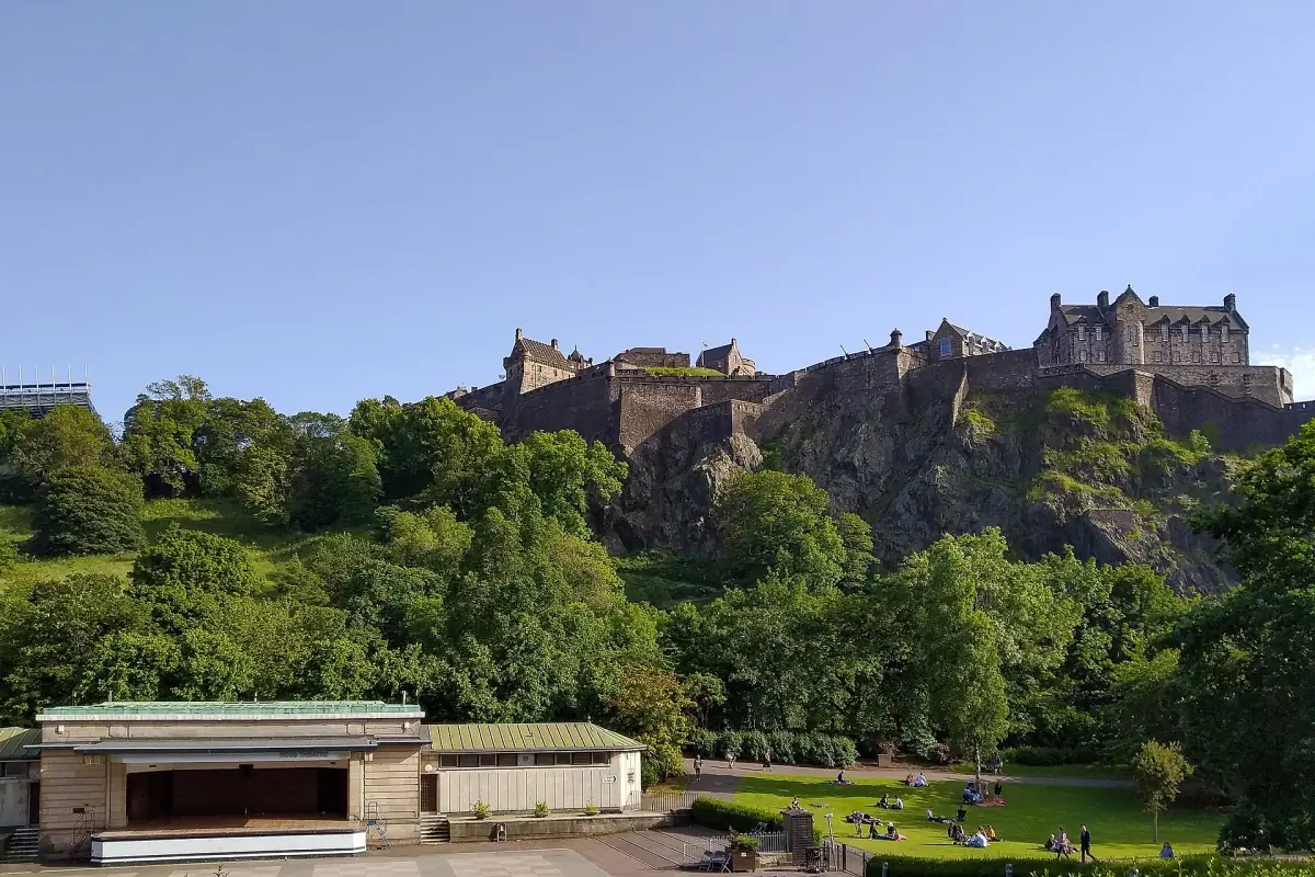 The castle above Princes Street Gardens