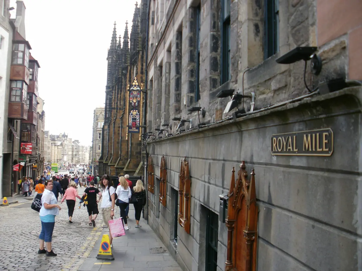 Visitors on the Royal Mile